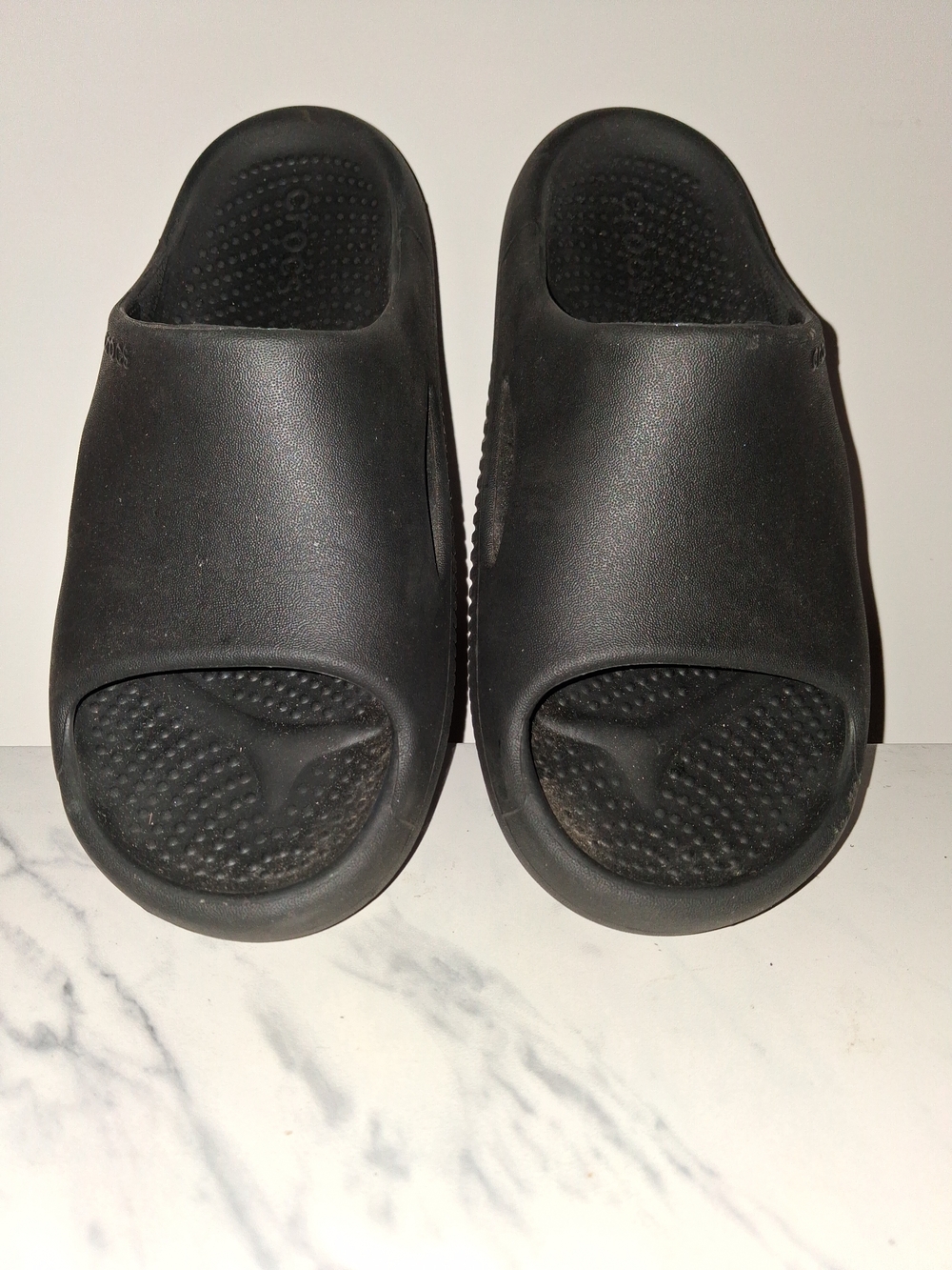 CROCS 7W Black Slip-On Slide Sandals